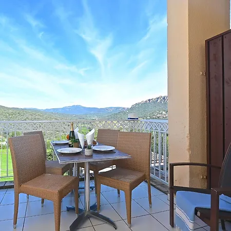 Apartment Apartment Le Village - C7 351 By Interhome